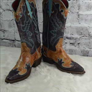 Macie Bean woman’s cowboy boot